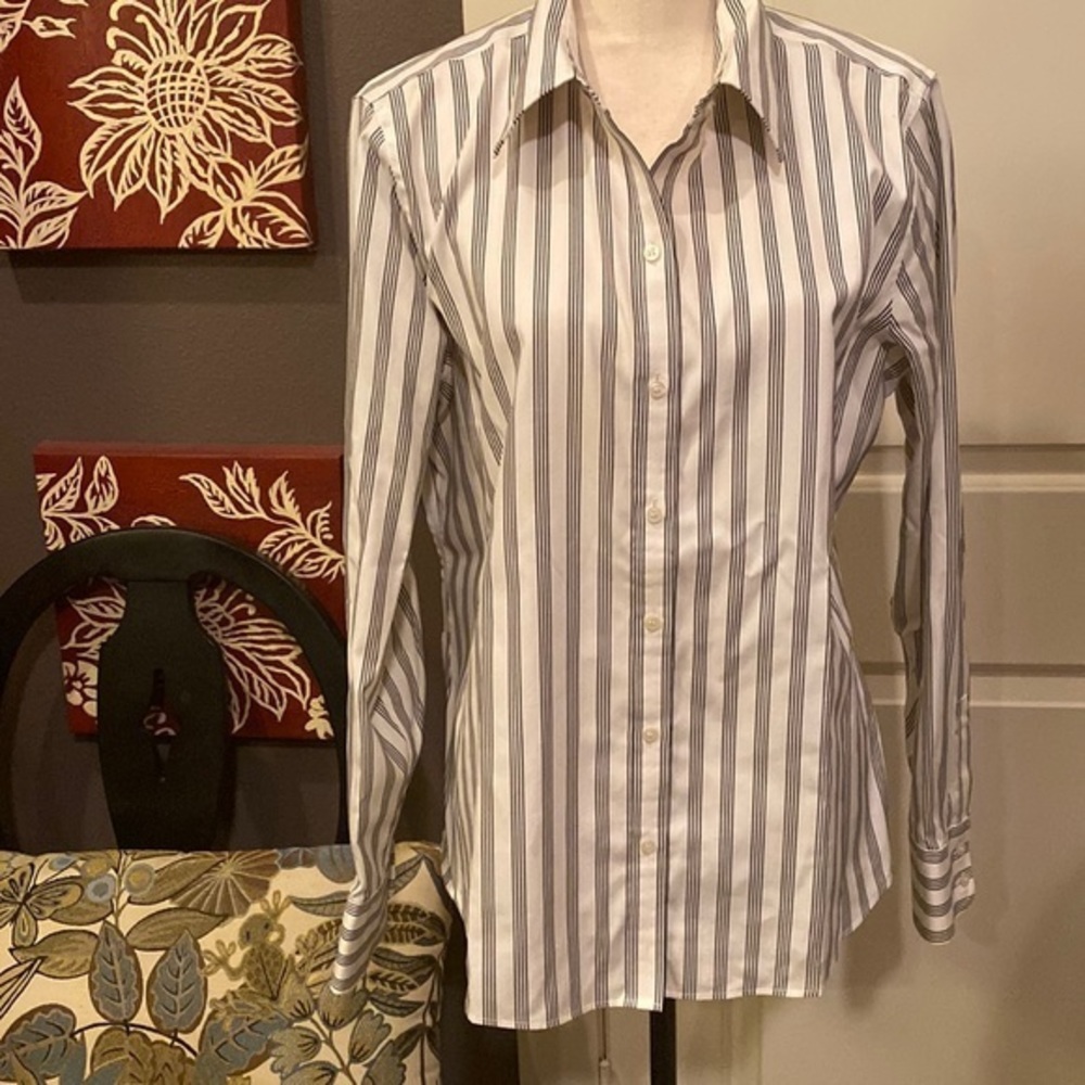 Liz Claiborne No Iron White with Black Stripes Button Down Top